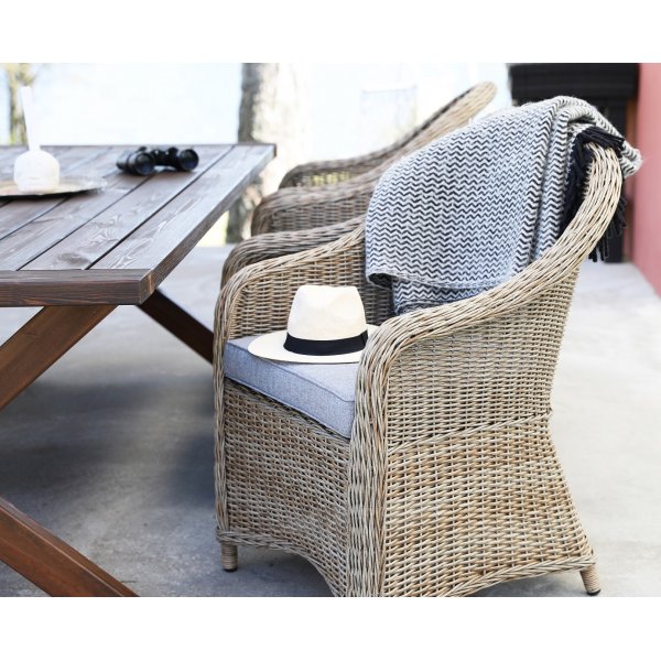 Matgrupp Mercury: Oxford bord inklusive 6 st Mercury fåtöljer Matgrupp Mercury: Oxford bord inklusive 6 st Mercury fåtöljer