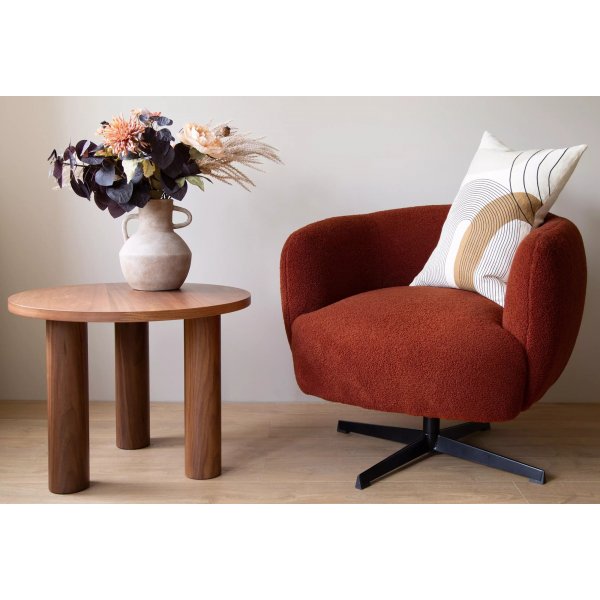 Macala sidobord Ø65 cm - Valnöt Macala sidobord Ø65 cm - Valnöt