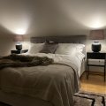 Kundbild Novis sängbord i svartbetsad ask: Precis enligt förväntningarna....