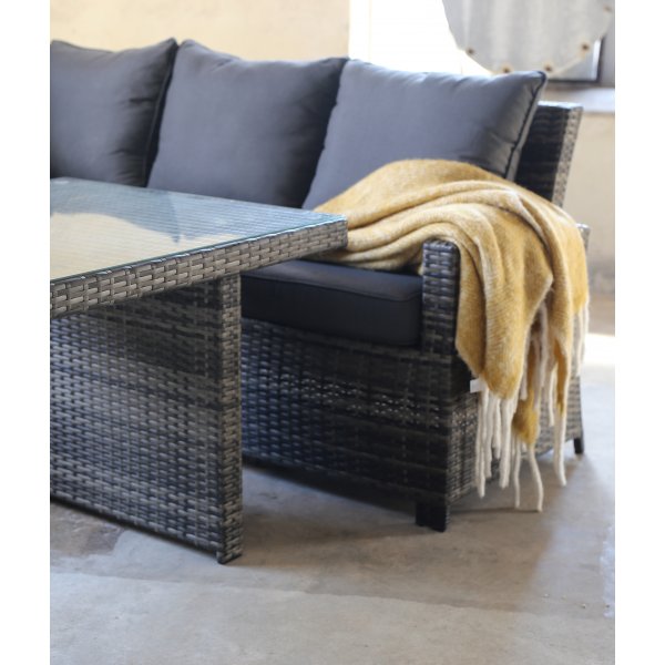 Daven utegrupp med bord - Grå konstrotting + Möbeltassar Daven utegrupp med bord - Grå konstrotting + Möbeltassar