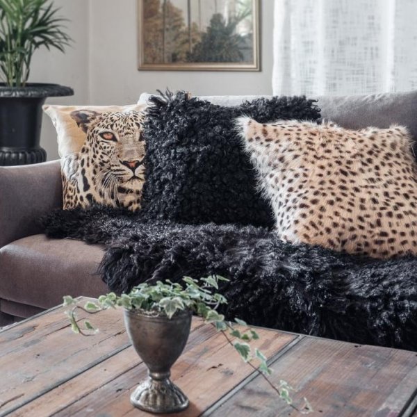 Ebbenhouten schapenvacht Zwart - 60 x 85 cm Ebbenhouten schapenvacht Zwart - 60 x 85 cm