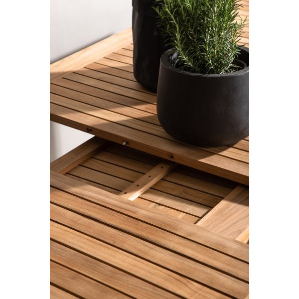 Panama matbord 224 x 100 cm - Svart/Natur Panama matbord 224 x 100 cm - Svart/Natur