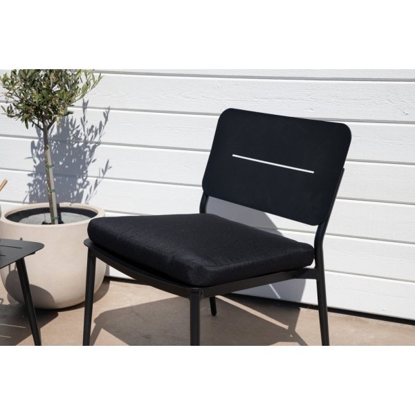 Lina fåtölj - Svart Lina fåtölj - Svart