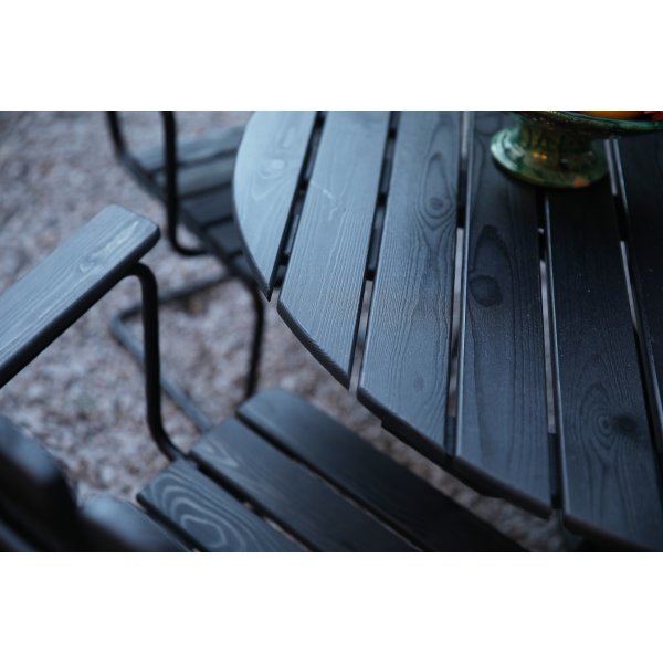 Groupe de salle à manger Vaxholm en acier à ressorts (produit en Europe) en bois noir avec cadre noir + Détachant pour meubles Groupe de salle à manger Vaxholm en acier à ressorts (produit en Europe) en bois noir avec cadre noir + Détachant pour meubles