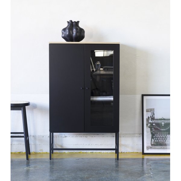 Edge skp i svart hgtryckslaminat (HPL) + Mbeltassar