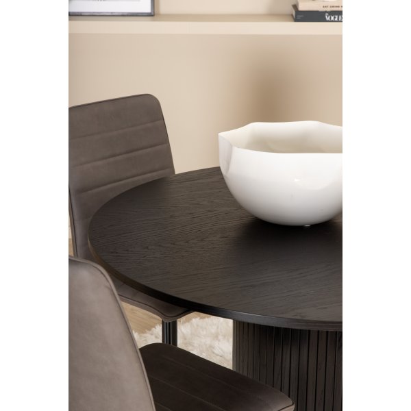 Bianca Matgrupp runt svart matbord med 4 st Windu Lyx grå stolar Bianca Matgrupp runt svart matbord med 4 st Windu Lyx grå stolar