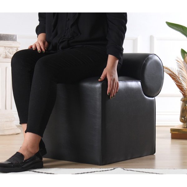 Pouf Rohin - Cuir artificiel noir Pouf Rohin - Cuir artificiel noir