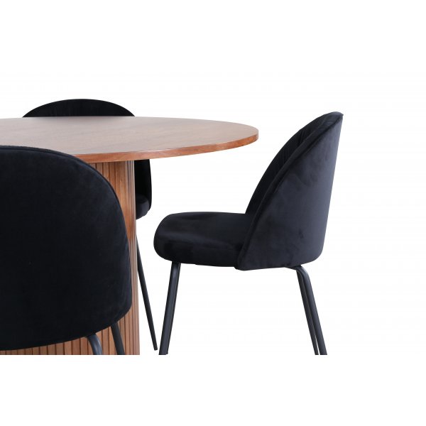 Bianca Matgrupp runt valnt matbord med 4 st Wrinkles svart stolar