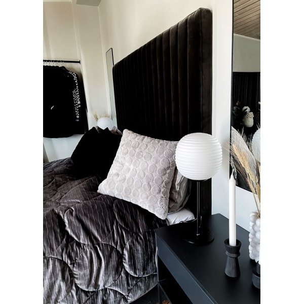 Rille bordslampa - Svart/opalvit