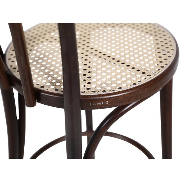 Tabouret de bar No 18 avec assise en rotin - Noyer Tabouret de bar No 18 avec assise en rotin - Noyer