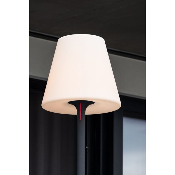 Moris golvlampa Ø50 cm - Svart/Vit Moris golvlampa Ø50 cm - Svart/Vit