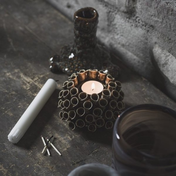 Shelly kaarslantaarn 12 x 12 x 7 cm - Bruin Shelly kaarslantaarn 12 x 12 x 7 cm - Bruin