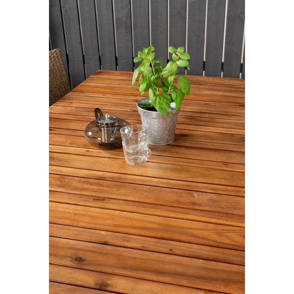 Zenia matbord 200 x 100 cm - Natur/Silver Zenia matbord 200 x 100 cm - Natur/Silver