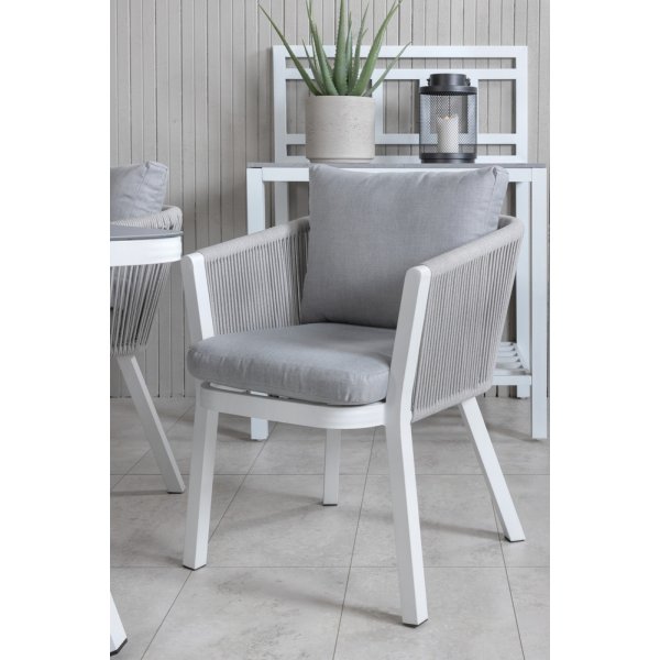 Virya utematgrupp med 4 st Virya stolar - Grå/Vit Virya utematgrupp med 4 st Virya stolar - Grå/Vit