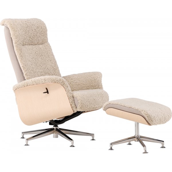 Ulla fåtölj med fotpall i fårskinn - Beige / Whitewash / Krom + Textilrengöring för möbler Ulla fåtölj med fotpall i fårskinn - Beige / Whitewash / Krom + Textilrengöring för möbler