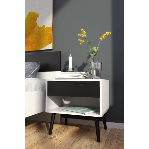 Oslo sängbord - Vit/svart Oslo sängbord - Vit/svart
