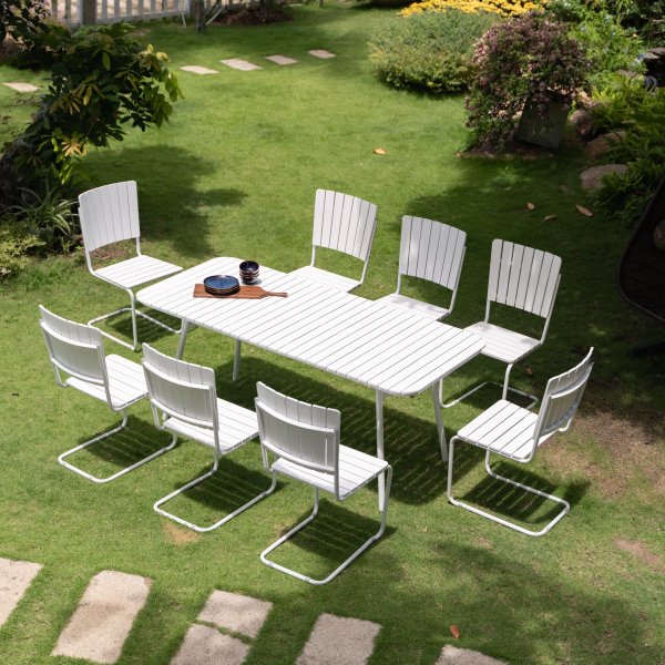 Holmsund matgrupp; bord 180x80 cm med 8 st stolar - vit Holmsund matgrupp; bord 180x80 cm med 8 st stolar - vit