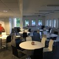 Vårt café Ibiza matbord - vit/krom - ø110 cm