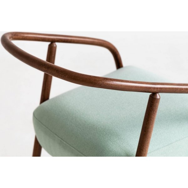 Fauteuil prune - Couleur du cadre et du revêtement au choix Fauteuil prune - Couleur du cadre et du revêtement au choix