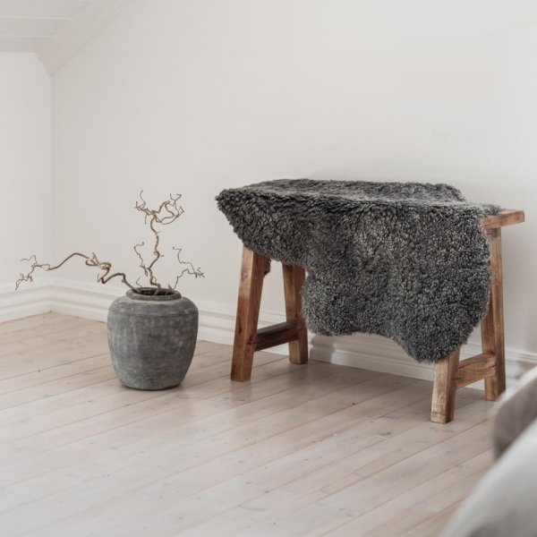 Curly+ fårskinn Grå - 60 x 95 cm Curly+ fårskinn Grå - 60 x 95 cm