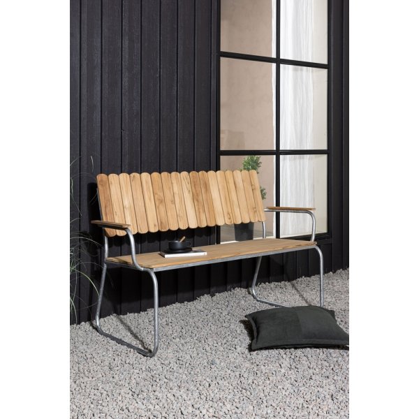 Möllan trädgårdssoffa i teak Möllan trädgårdssoffa i teak