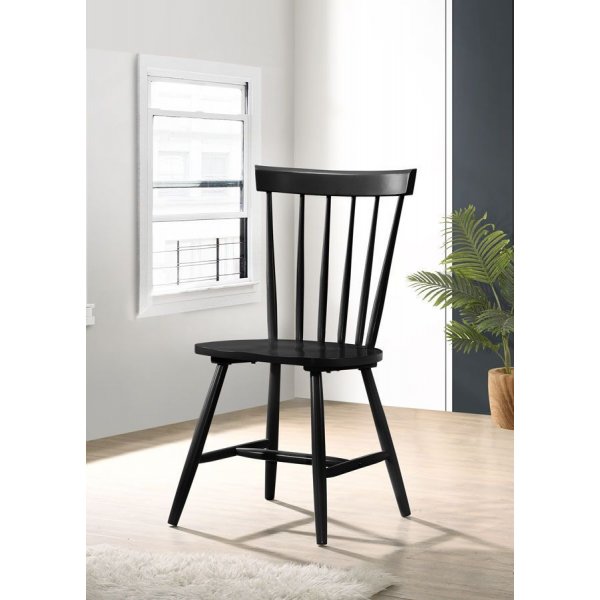 Fårö svart pinnstol i trä Fårö svart pinnstol i trä