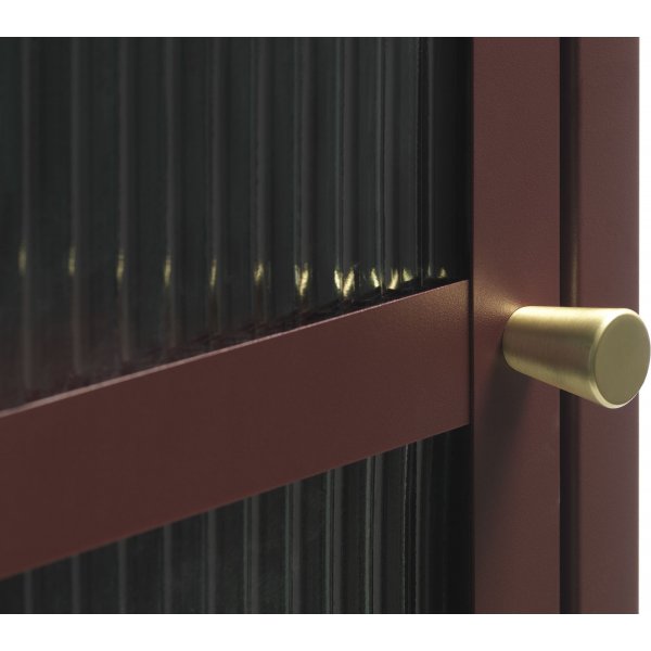 Armoire Dobb en métal bordeaux avec porte vitrée H160 cm Armoire Dobb en métal bordeaux avec porte vitrée H160 cm