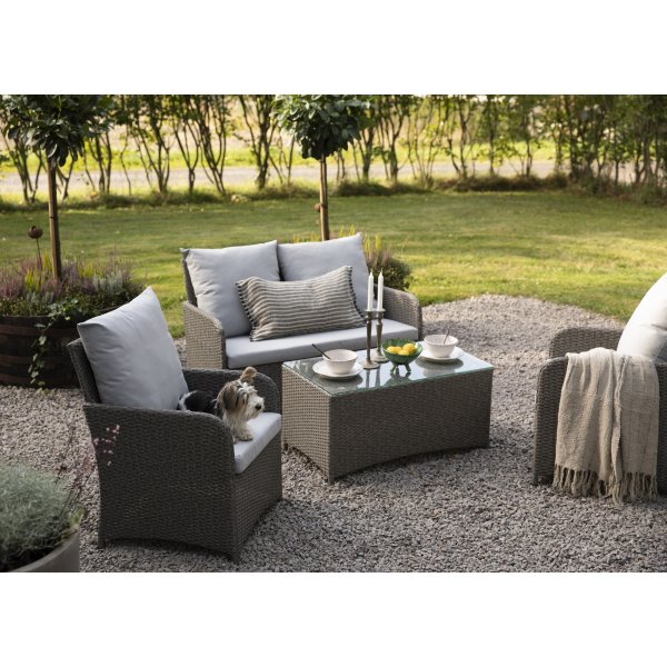 Valencia loungegrupp i konstrotting med grå dynor Valencia loungegrupp i konstrotting med grå dynor