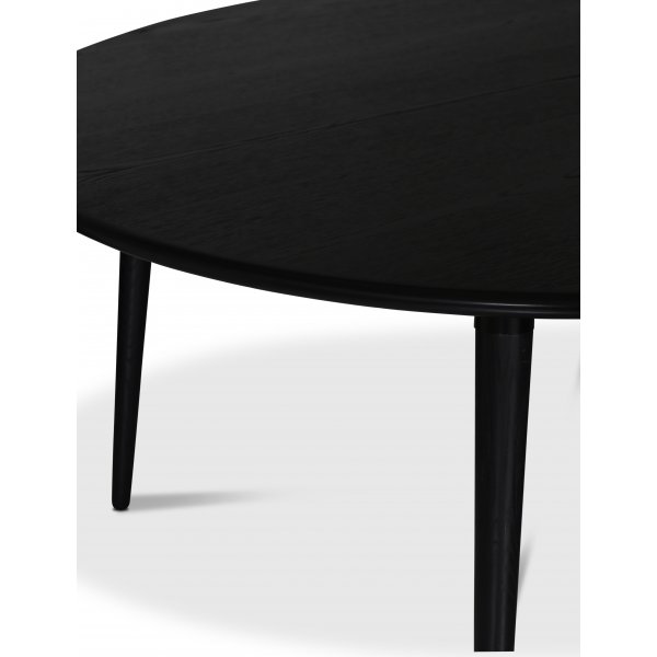 Omni runt matbord svartbetsad ek 150 cm