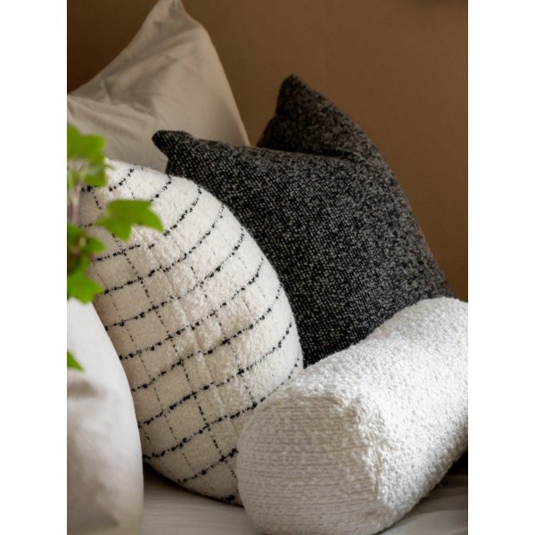 Karl kuddfodral 45 x 45 cm - Svart/vit Karl kuddfodral 45 x 45 cm - Svart/vit