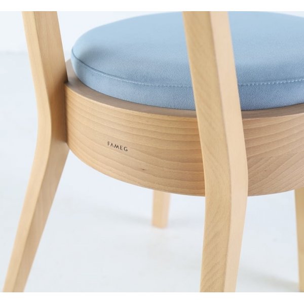 Chaise de salle à manger Uma - Couleur optionnelle du cadre et du rembourrage Chaise de salle à manger Uma - Couleur optionnelle du cadre et du rembourrage