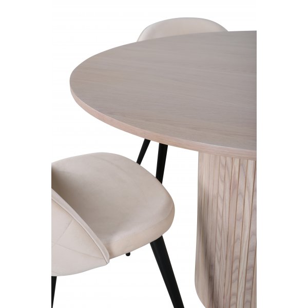 Bianca Matgrupp runt vitputsat matbord med 4 st Velvet beige stolar