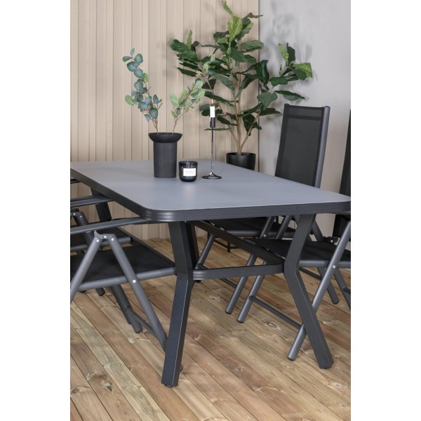 Virya utematgrupp med 4 st Break stolar - Svart/Grå Virya utematgrupp med 4 st Break stolar - Svart/Grå