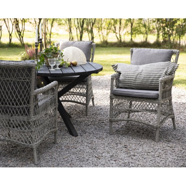 Utegrupp Provence: Scottsdale runt svart matbord Ø112 cm inklusive 4 st Provence karmstolar i grå konstrotting Utegrupp Provence: Scottsdale runt svart matbord Ø112 cm inklusive 4 st Provence karmstolar i grå konstrotting