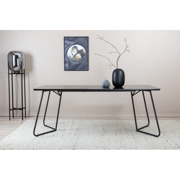 Table à manger Cardinal 190 cm - Noir Table à manger Cardinal 190 cm - Noir