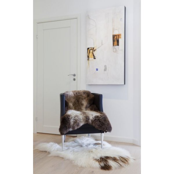 Molly fårskinn Vit/brun Molly fårskinn Vit/brun