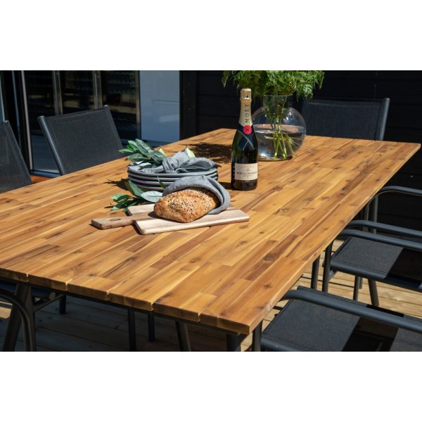 Chan matbord 200 x 100 cm - Svart/Natur Chan matbord 200 x 100 cm - Svart/Natur