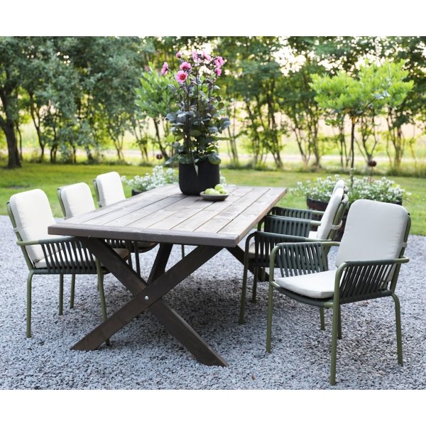 Oxford utematgrupp; brunsyrat bord 220 cm inkl 6 st Lincoln stapelbara karmstolar grn/beige