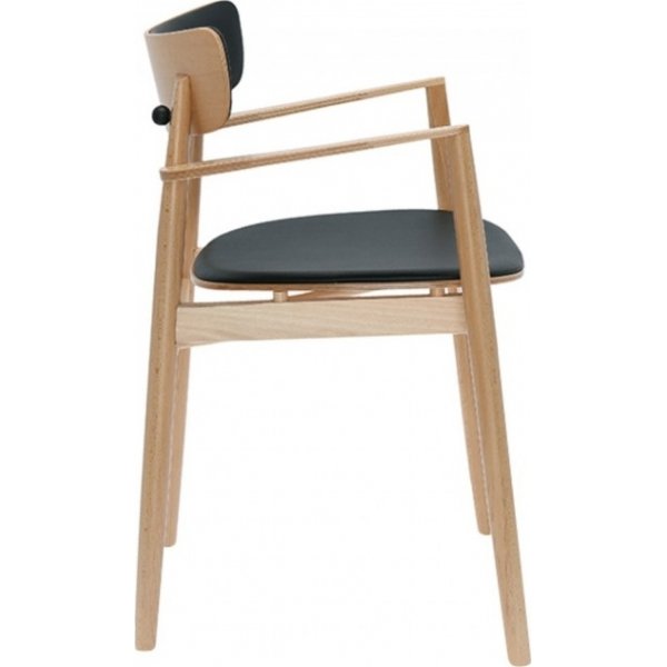 Chaise à cadre Nopp - Couleur optionnelle du cadre et du rembourrage Chaise à cadre Nopp - Couleur optionnelle du cadre et du rembourrage