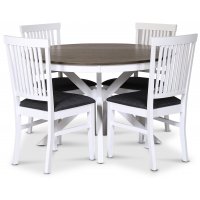 Skagen matgrupp; runt matbord Ø120 cm - Vit / brunoljad ek med 4 st Fårö stolar (Ribbor i ryggen) med grå tygsits Skagen matgrupp; runt matbord Ø120 cm - Vit / brunoljad ek med 4 st Fårö stolar (Ribbor i ryggen) med grå tygsits