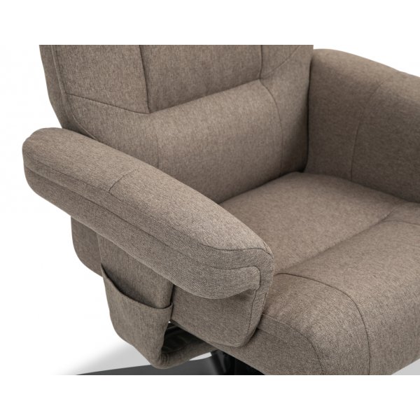 Oslo reclinerfåtölj med pall i mörkbeige tyg Oslo reclinerfåtölj med pall i mörkbeige tyg